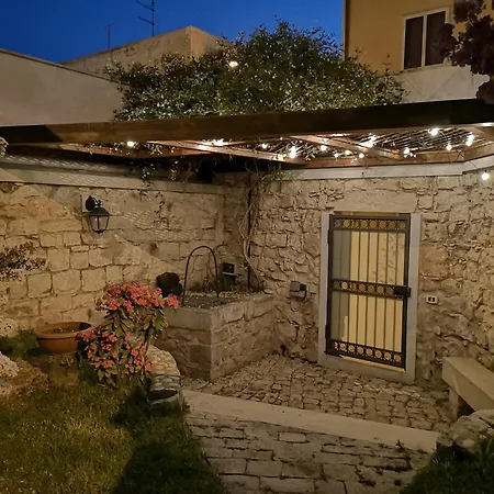 Holiday home Fichi E Gelsomino -